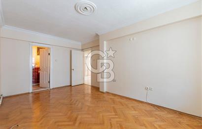 KARŞIYAKA'DA TERASLI DUBLEKS 5+1 KİRALIK DAİRE