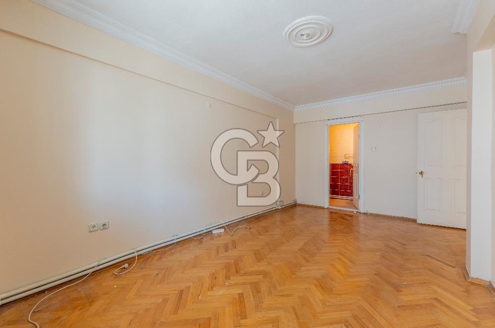 KARŞIYAKA'DA TERASLI DUBLEKS 5+1 KİRALIK DAİRE