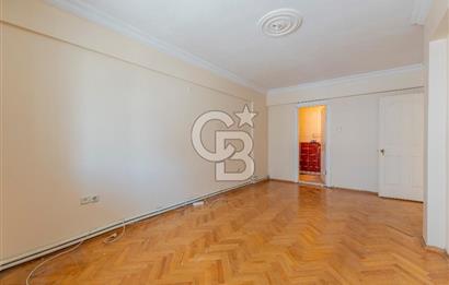 KARŞIYAKA'DA TERASLI DUBLEKS 5+1 KİRALIK DAİRE