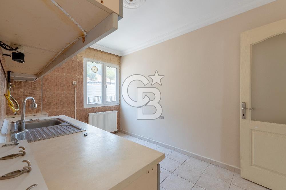 Egekent Sağlıkçılar Sitesi'nde Kiralık 3+1 Daire