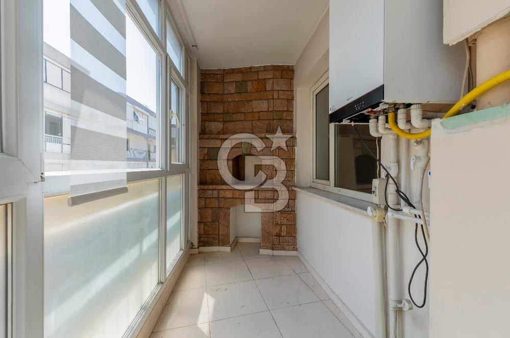 KARŞIYAKA'DA TERASLI DUBLEKS 5+1 KİRALIK DAİRE