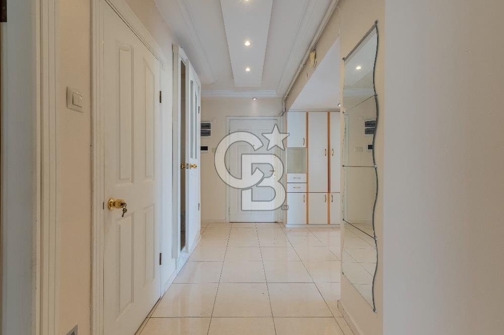 KARŞIYAKA'DA TERASLI DUBLEKS 5+1 KİRALIK DAİRE
