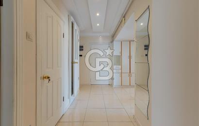 KARŞIYAKA'DA TERASLI DUBLEKS 5+1 KİRALIK DAİRE