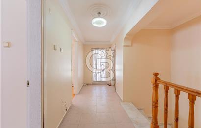 KARŞIYAKA'DA TERASLI DUBLEKS 5+1 KİRALIK DAİRE