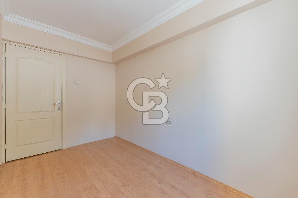 Egekent Sağlıkçılar Sitesi'nde Kiralık 3+1 Daire