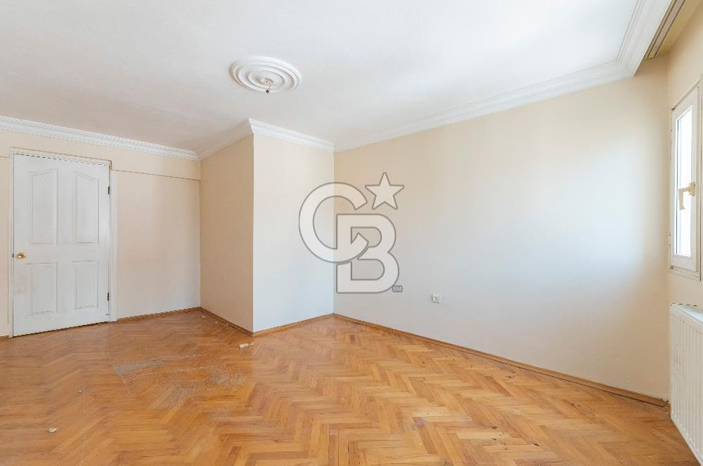 KARŞIYAKA'DA TERASLI DUBLEKS 5+1 KİRALIK DAİRE