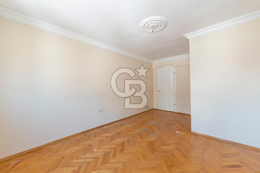 KARŞIYAKA'DA TERASLI DUBLEKS 5+1 KİRALIK DAİRE