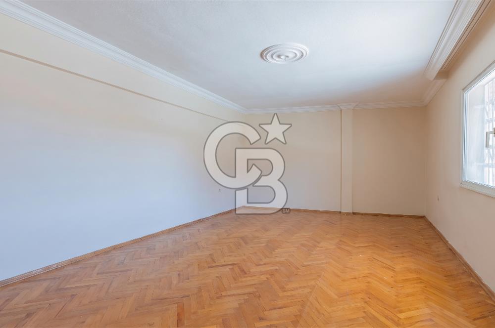 KARŞIYAKA'DA TERASLI DUBLEKS 5+1 KİRALIK DAİRE