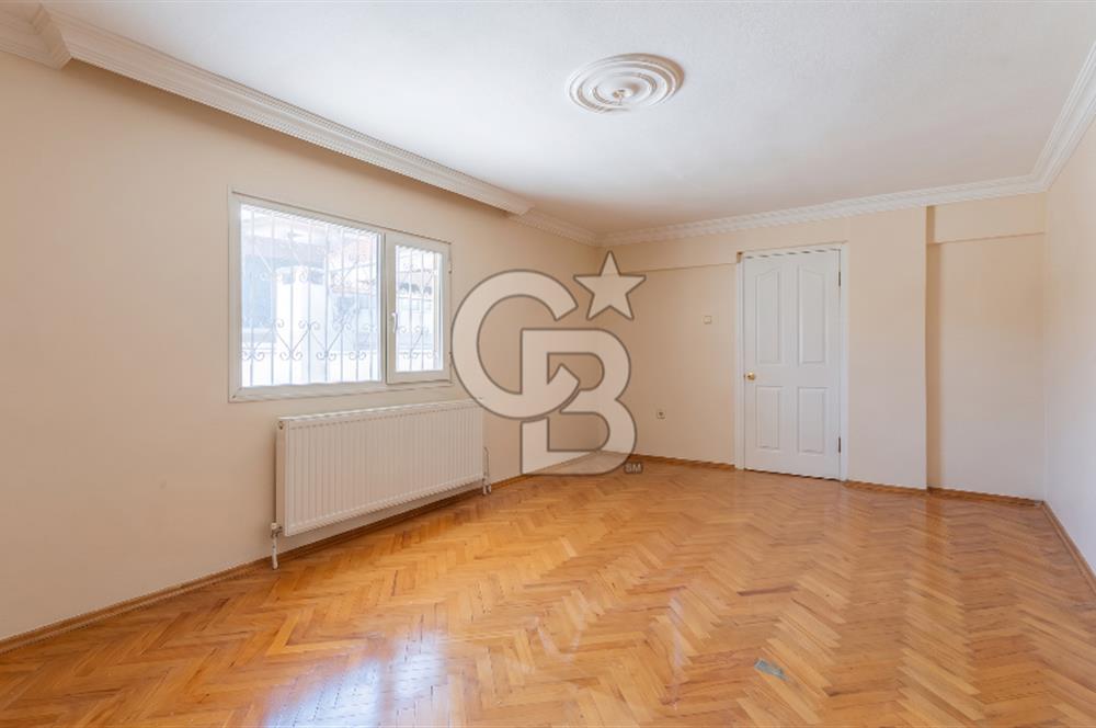 KARŞIYAKA'DA TERASLI DUBLEKS 5+1 KİRALIK DAİRE
