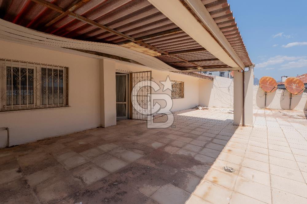 KARŞIYAKA'DA TERASLI DUBLEKS 5+1 KİRALIK DAİRE