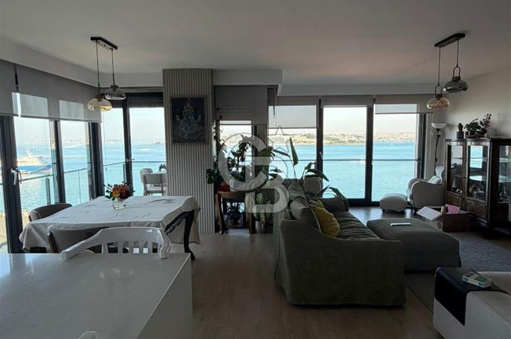Salacak'ta Eşsiz Boğaz Manzaralı Prestijli 2+1 Daire