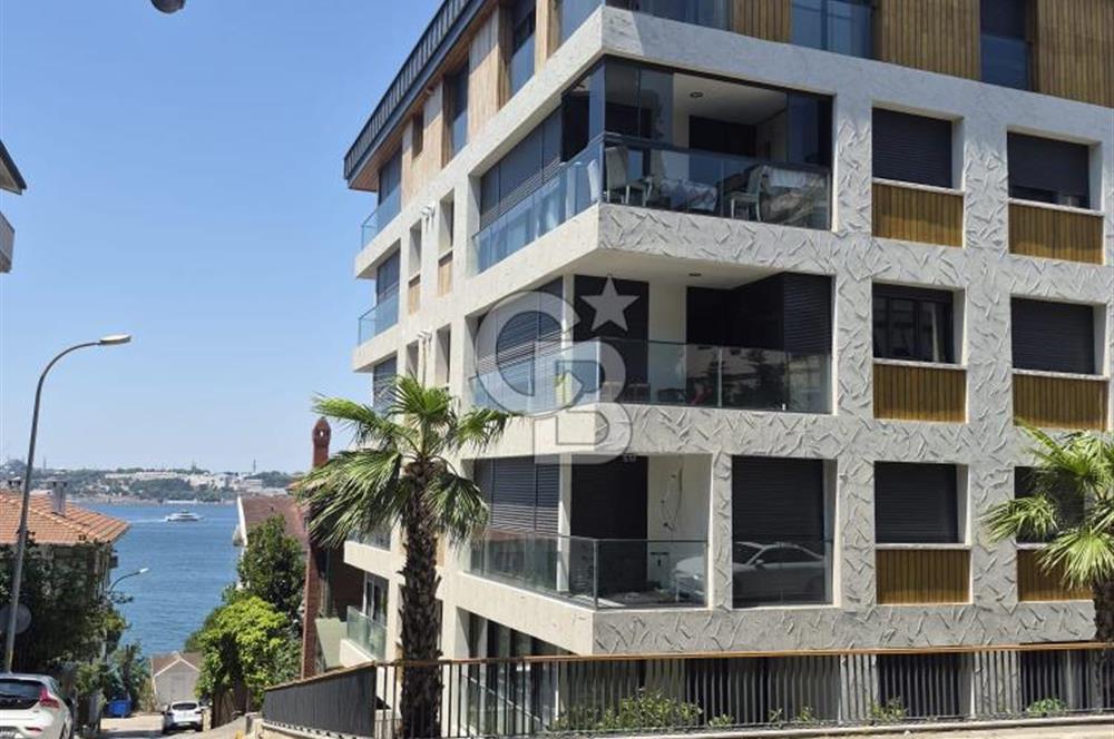 Salacak'ta Eşsiz Boğaz Manzaralı Prestijli 2+1 Daire