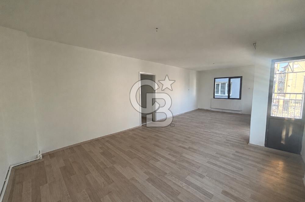 Turan Bayraklı Geniş, Ferah, Manzaralı 3+1 Kiralık Daire