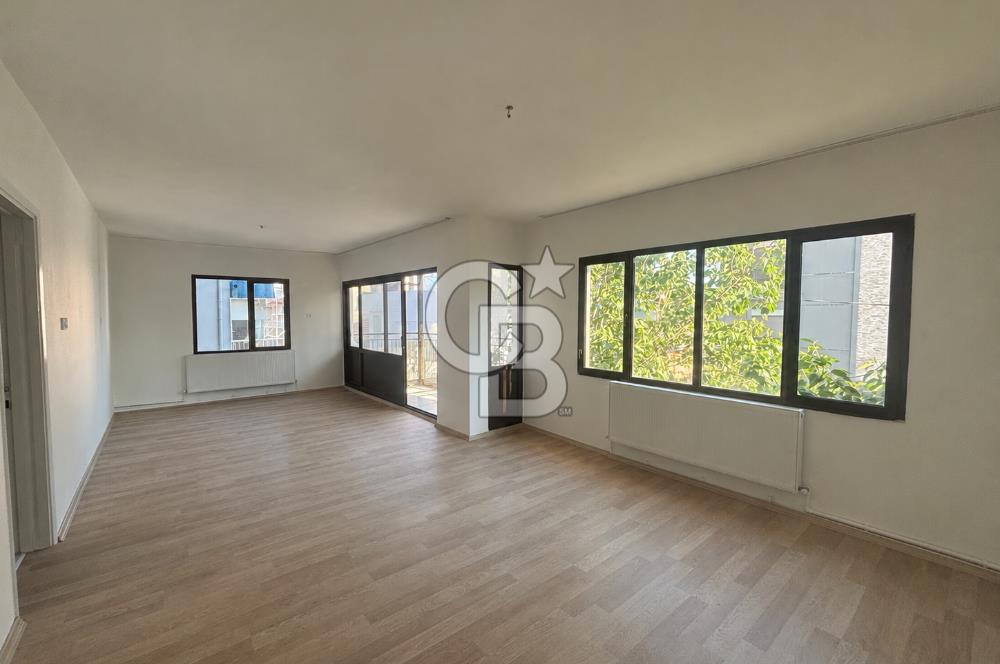 Turan Bayraklı Geniş, Ferah, Manzaralı 3+1 Kiralık Daire