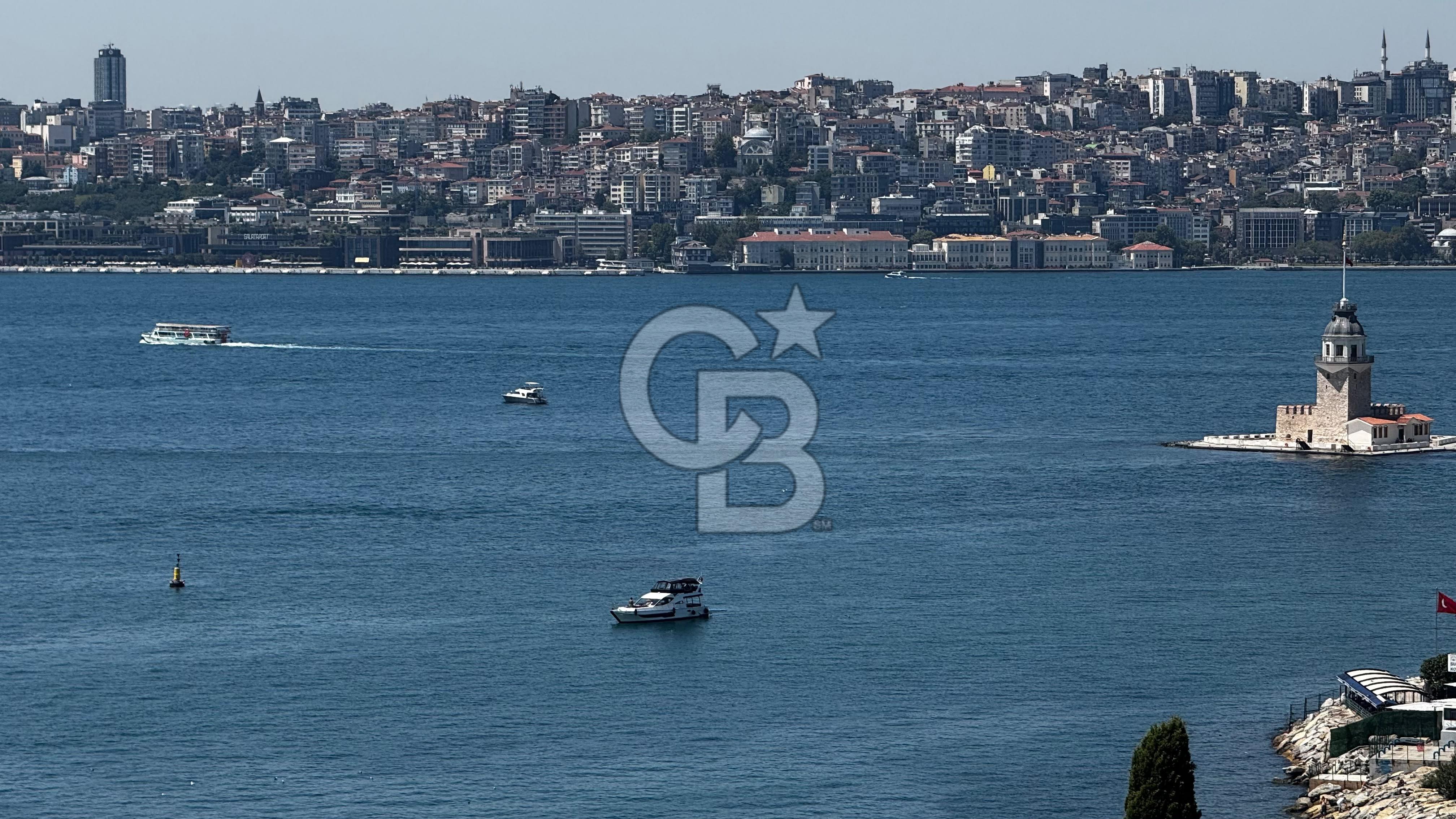 Salacak'ta Eşsiz Boğaz Manzaralı Prestijli 2+1 Daire
