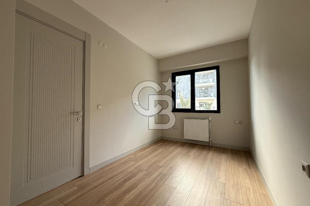 İZKA PARK YAŞAM ATLANTİS SİTESİNDE SATILIK HAVUZ CEPHE 1+1 DAİRE
