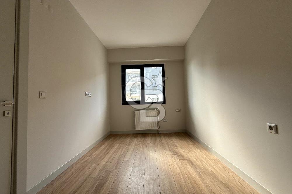 İZKA PARK YAŞAM ATLANTİS SİTESİNDE SATILIK HAVUZ CEPHE 1+1 DAİRE