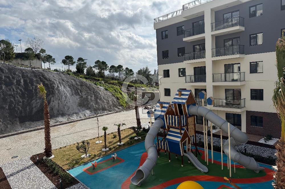İZKA PARK YAŞAM ATLANTİS SİTESİNDE SATILIK HAVUZ CEPHE 1+1 DAİRE