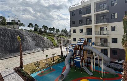 İZKA PARK YAŞAM ATLANTİS SİTESİNDE SATILIK HAVUZ CEPHE 1+1 DAİRE