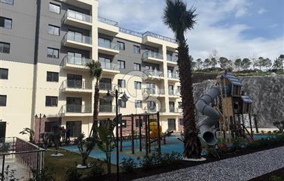 İZKA PARK YAŞAM ATLANTİS SİTESİNDE SATILIK HAVUZ CEPHE 1+1 DAİRE