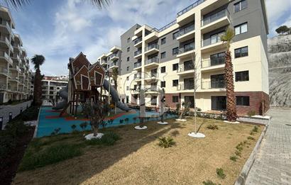 İZKA PARK YAŞAM ATLANTİS SİTESİNDE SATILIK HAVUZ CEPHE 1+1 DAİRE