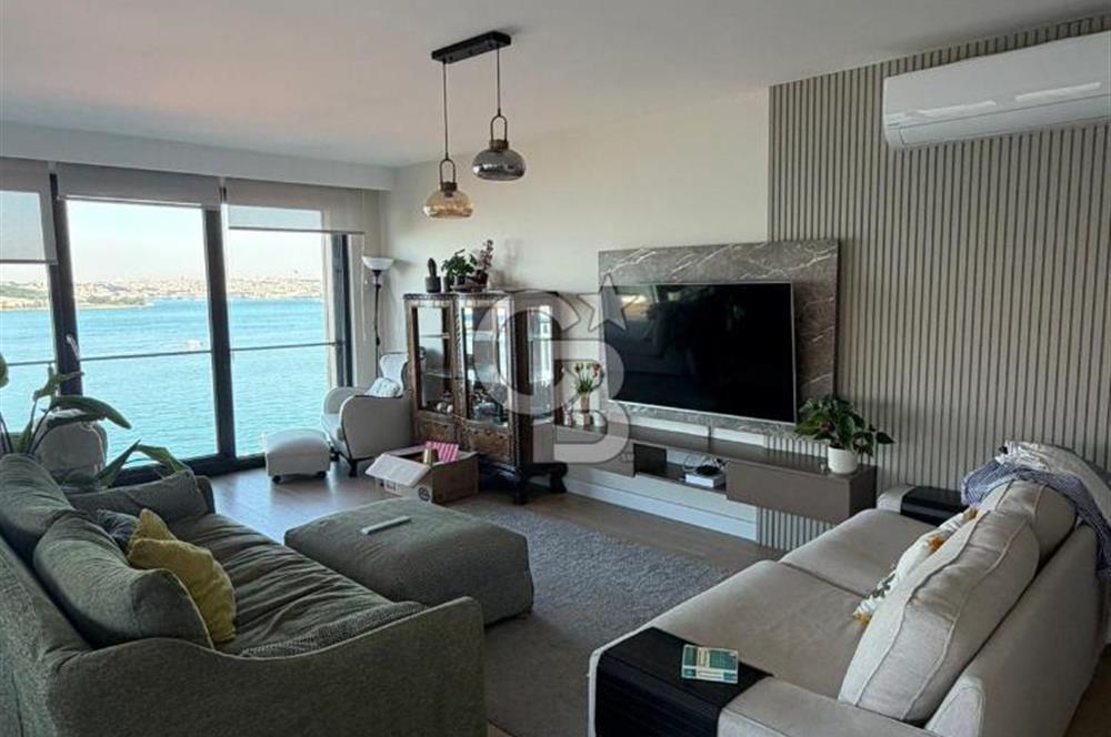 Salacak'ta Eşsiz Boğaz Manzaralı Prestijli 2+1 Daire