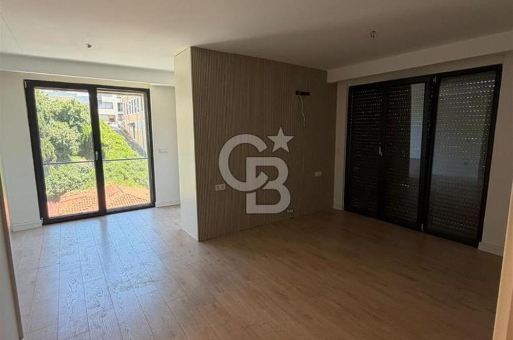 Salacak'ta Eşsiz Boğaz Manzaralı Prestijli 2+1 Daire