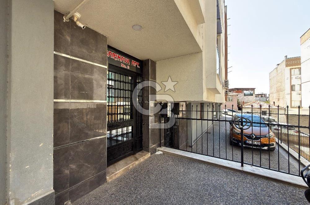 Bayraklı Emek Mahallesi’nde Satılık 2+1 Daire