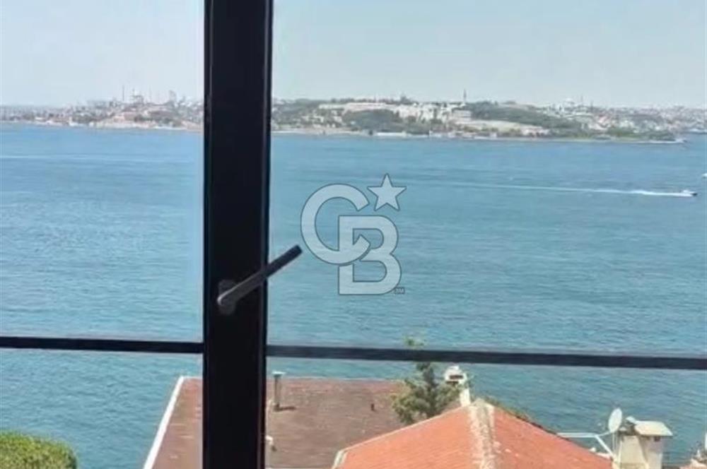 Salacak'ta Eşsiz Boğaz Manzaralı Prestijli 2+1 Daire