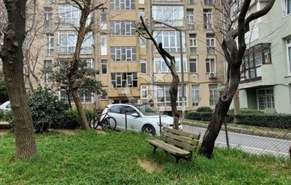 Etiler Akmerkez Karşısı Petrol Sitesi'nde Kiralık Daire 2+1