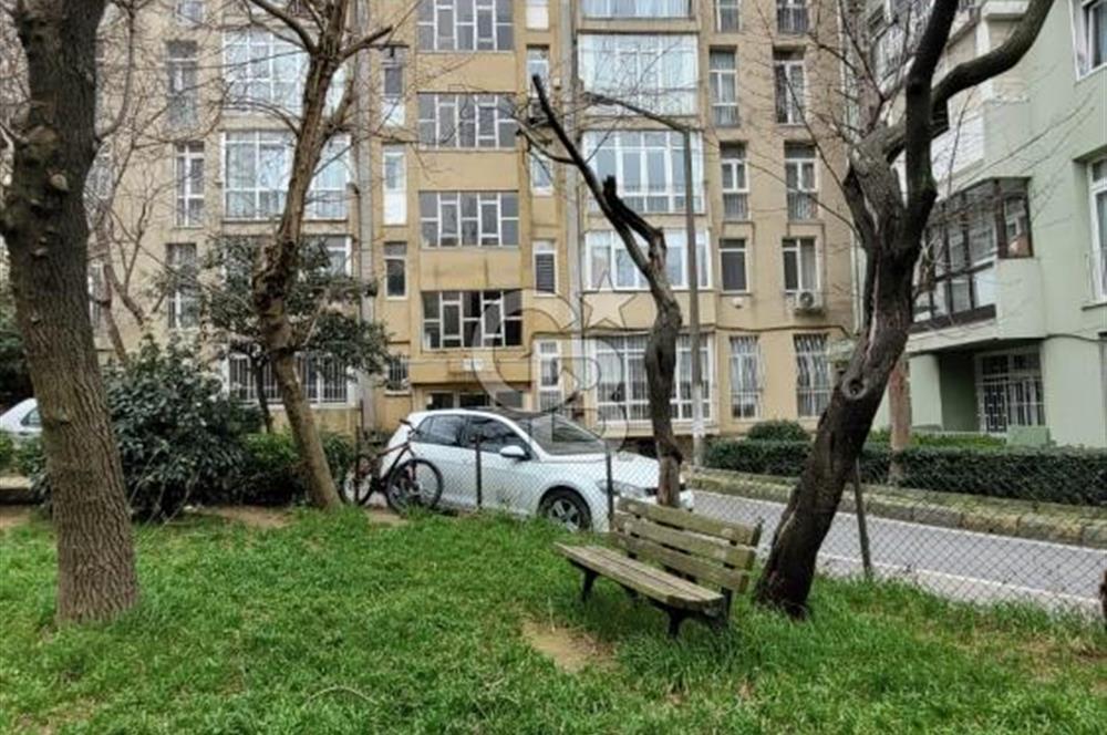 Etiler Akmerkez Karşısı Petrol Sitesi'nde Kiralık Daire 2+1