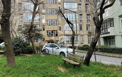 Etiler Akmerkez Karşısı Petrol Sitesi'nde Kiralık Daire 2+1