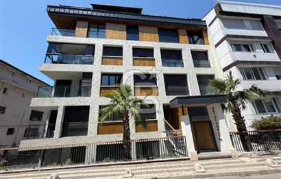 Salacak'ta Eşsiz Boğaz Manzaralı Prestijli 2+1 Daire