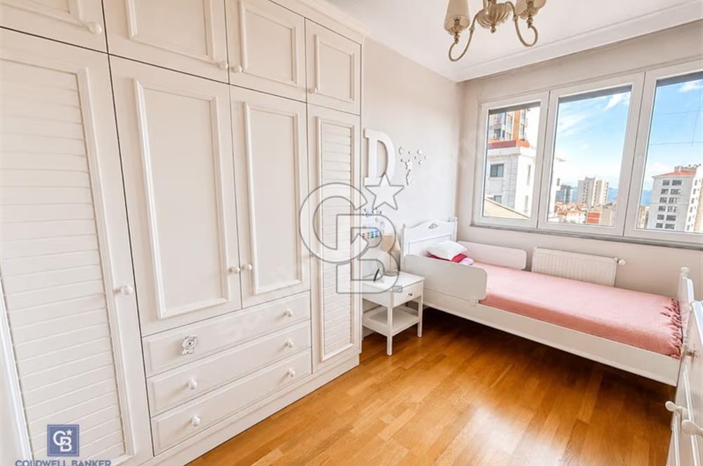 Grena Suadiye Sitesi 'nde Deniz Manzaralı 3+1 Satılık Daire