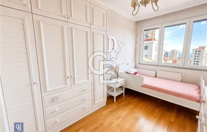 Grena Suadiye Sitesi 'nde Deniz Manzaralı 3+1 Satılık Daire