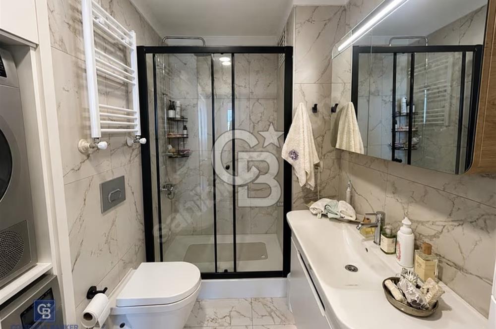 Grena Suadiye Sitesi 'nde Deniz Manzaralı 3+1 Satılık Daire
