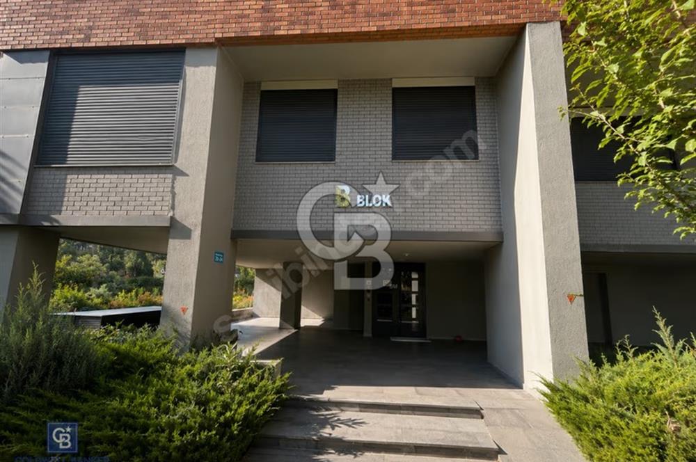 Grena Suadiye Sitesi 'nde Deniz Manzaralı 3+1 Satılık Daire