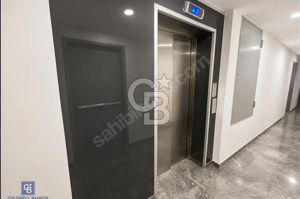 Grena Suadiye Sitesi 'nde Deniz Manzaralı 3+1 Satılık Daire