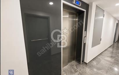 Grena Suadiye Sitesi 'nde Deniz Manzaralı 3+1 Satılık Daire