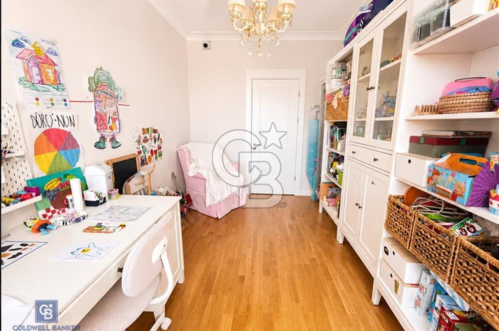 Grena Suadiye Sitesi 'nde Deniz Manzaralı 3+1 Satılık Daire