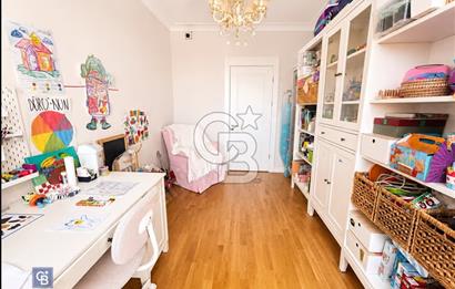 Grena Suadiye Sitesi 'nde Deniz Manzaralı 3+1 Satılık Daire