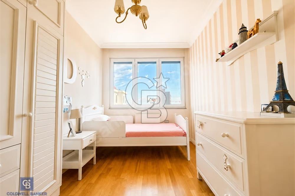 Grena Suadiye Sitesi 'nde Deniz Manzaralı 3+1 Satılık Daire
