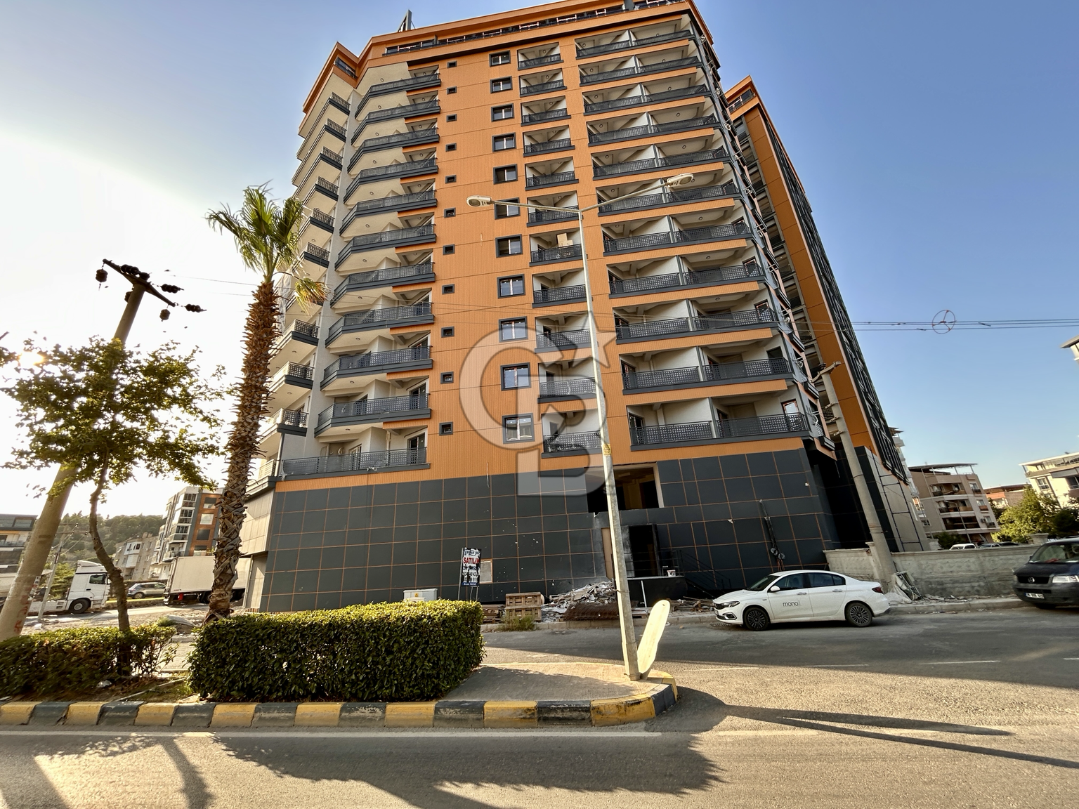 MENEMEN ESATPAŞA MAHALLESİ ANA CADDE ÜZERİ 3+1 SATILIK DAİRE