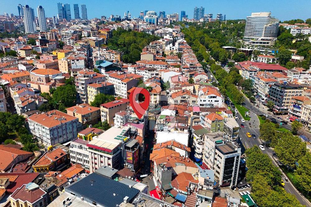 Fırsat Devren Beşiktaş Çarşı’da Boğaz Manzaralı Teraslı 3 Katlı Meyhane Konseptli Özel Mekân