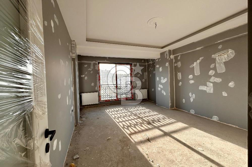 MENEMEN ESATPAŞA MAHALLESİ ANA CADDE ÜZERİ 3+1 SATILIK DAİRE