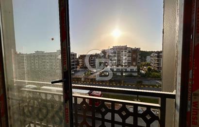 MENEMEN ESATPAŞA MAHALLESİ ANA CADDE ÜZERİ 3+1 SATILIK DAİRE