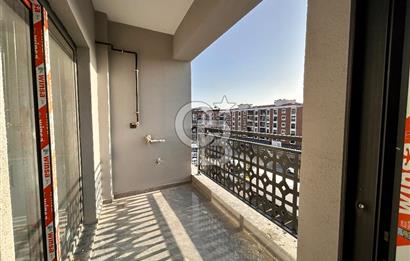MENEMEN ESATPAŞA MAHALLESİ ANA CADDE ÜZERİ 3+1 SATILIK DAİRE