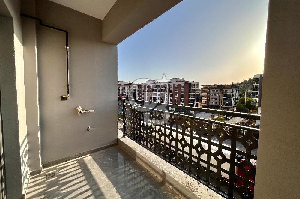 MENEMEN ESATPAŞA MAHALLESİ ANA CADDE ÜZERİ 3+1 SATILIK DAİRE