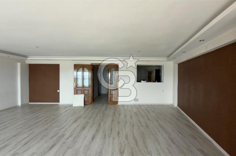 Mithatpaşa Caddesi Üzerinde Kiralık Deniz Manzaralı 4+1 Daire