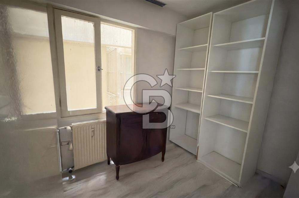 Mithatpaşa Caddesi Üzerinde Kiralık Deniz Manzaralı 4+1 Daire